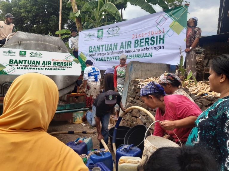 LAZISNU Kab. Pasuruan Salurkan Bantuan Air Bersih Untuk Warga Terdampak ...