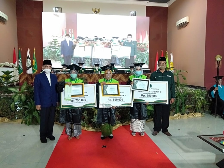 ISNU Kab. Pasuruan Beri Penghargaan Para Wisudawan Terbaik ...